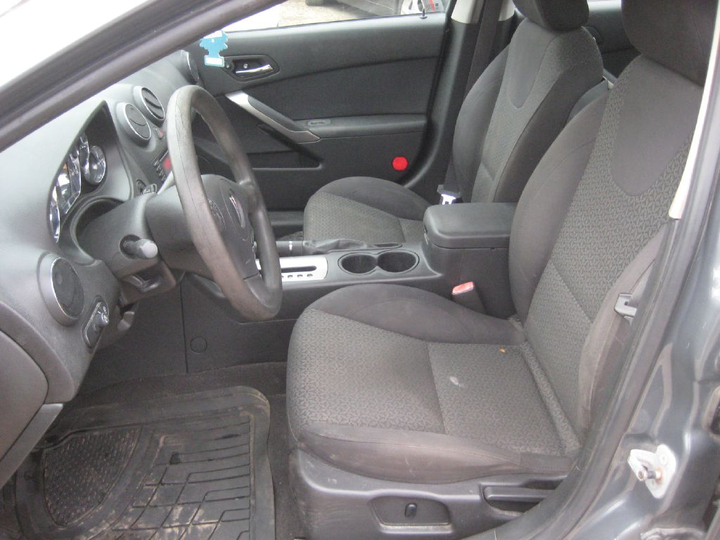 Photo 8 of this PONTIAC G6