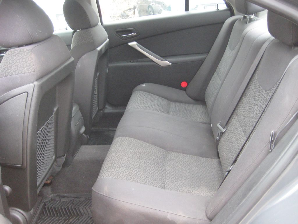Photo 11 of this PONTIAC G6