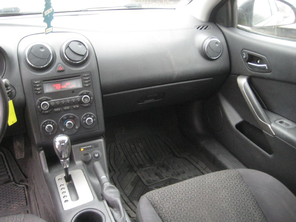Photo 13 of this PONTIAC G6