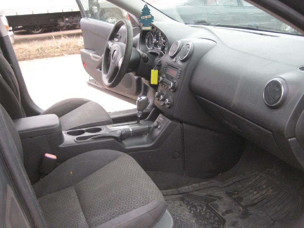 Photo 18 of this PONTIAC G6