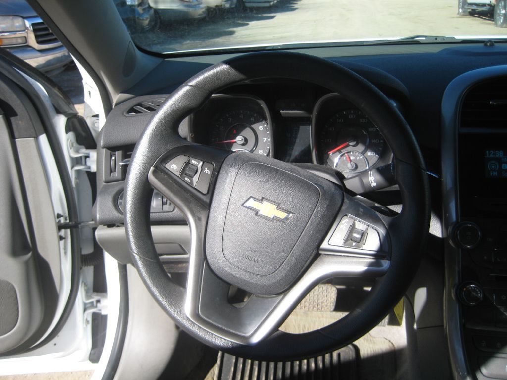 CHEVROLET MALIBU 2013 CHEVROLET MALIBU 1G11B5SAXDF145060