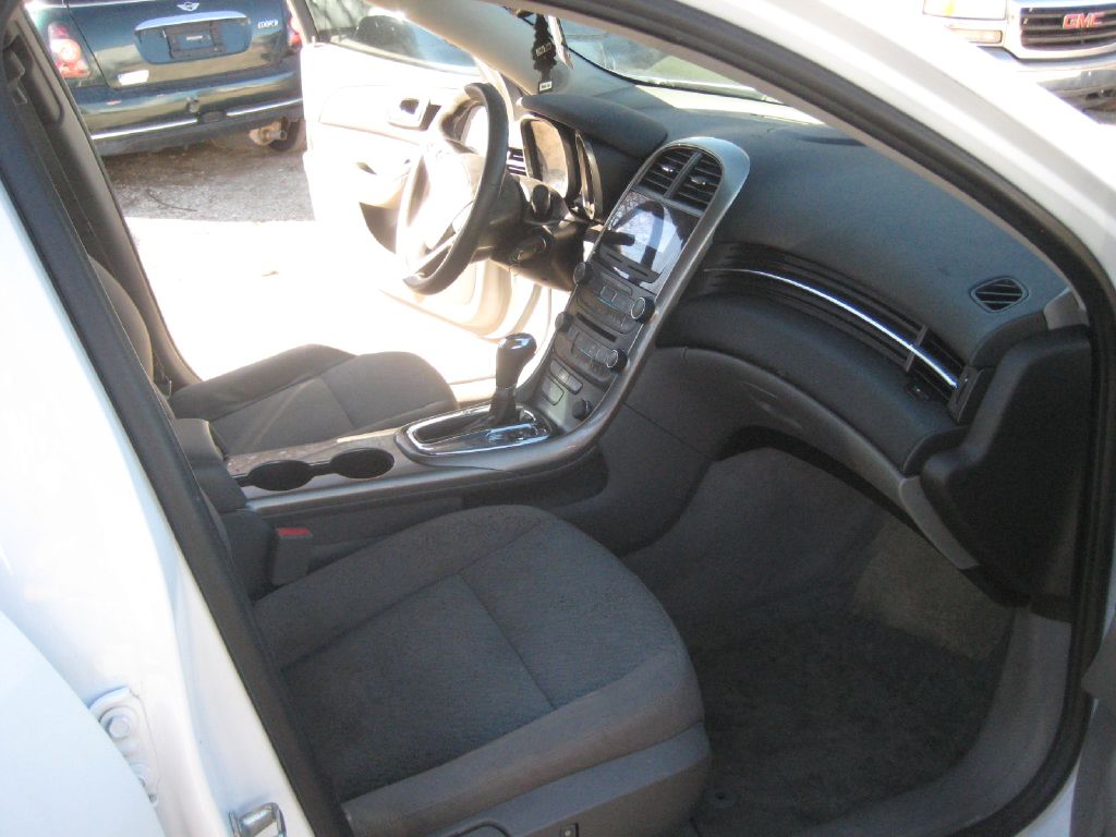 CHEVROLET MALIBU 2013 CHEVROLET MALIBU 1G11B5SAXDF145060