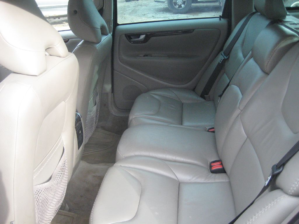 Photo 14 of this VOLVO XC70