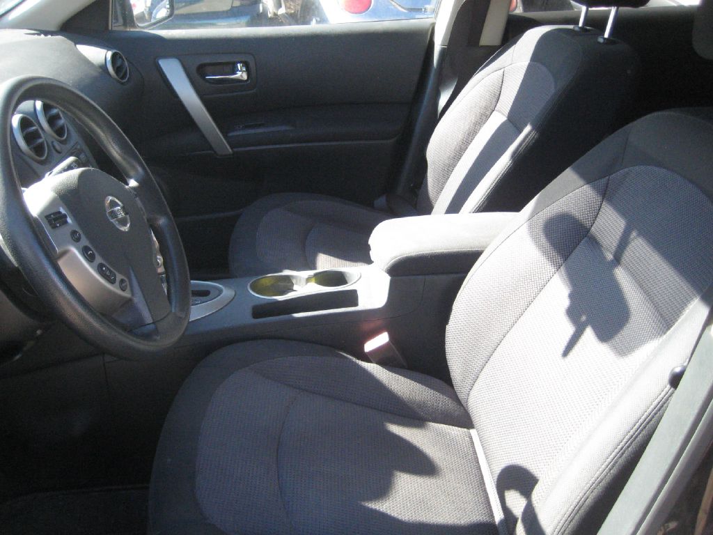 Photo 10 of this NISSAN ROGUE