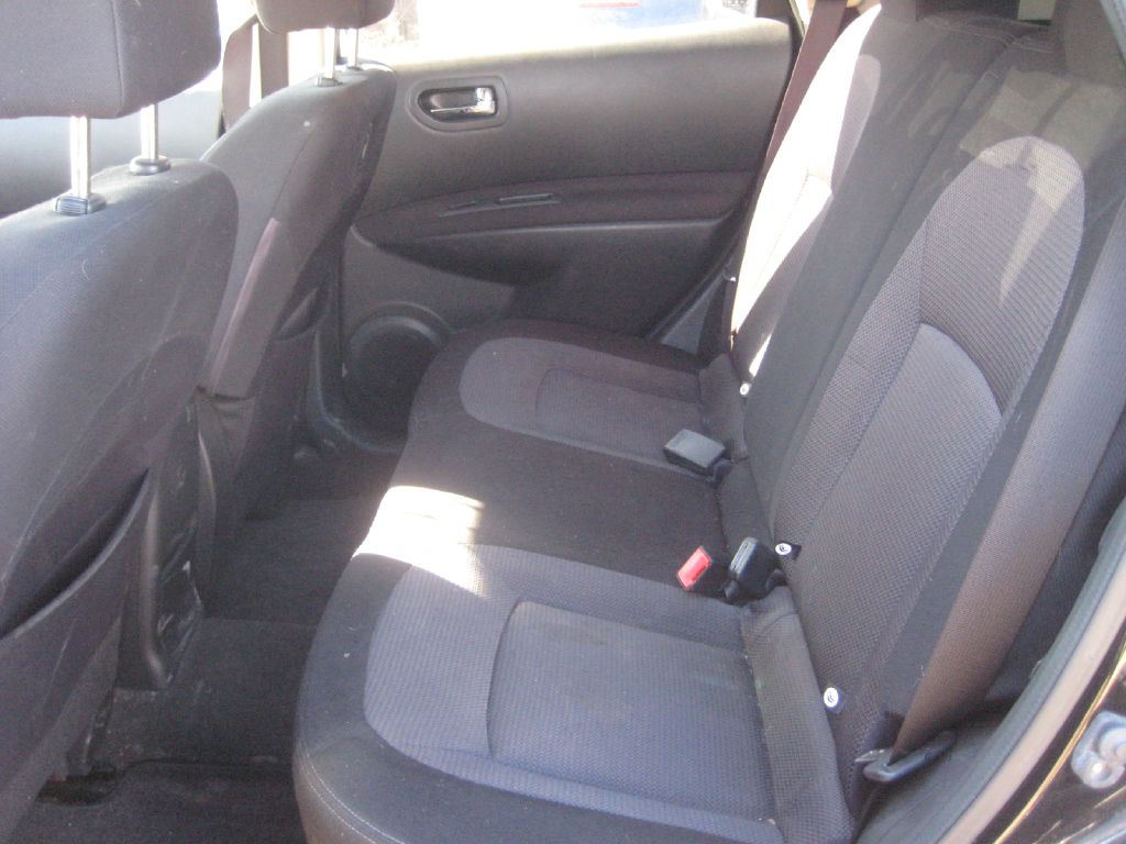 Photo 13 of this NISSAN ROGUE