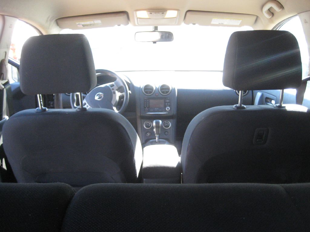 Photo 18 of this NISSAN ROGUE