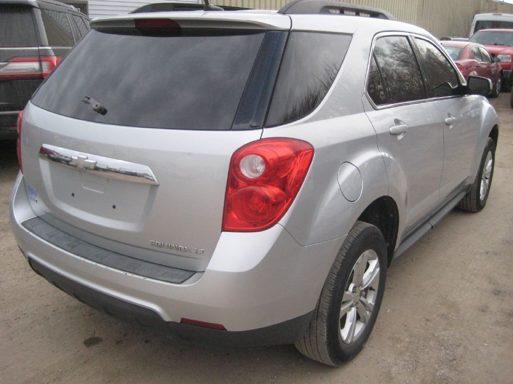 Photo 4 of this CHEVROLET EQUINOX