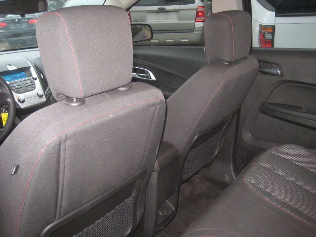 Photo 14 of this CHEVROLET EQUINOX