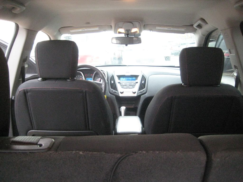 Photo 18 of this CHEVROLET EQUINOX