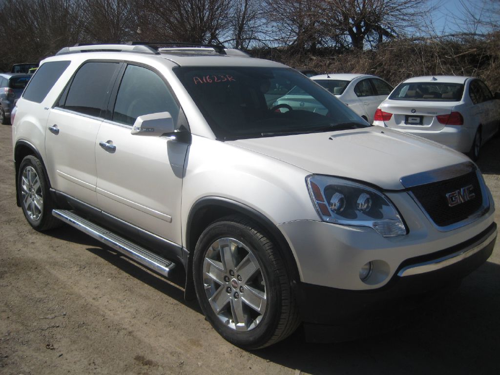 Photo 6 of this GMC ACADIA