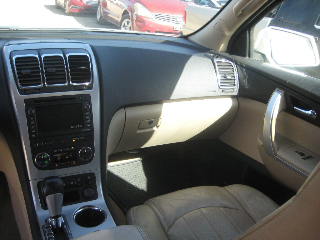Photo 17 of this GMC ACADIA