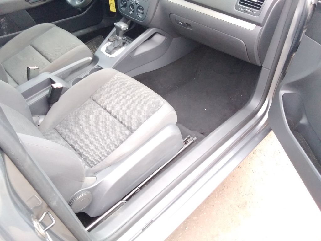 Photo 18 of this VOLKSWAGEN RABBIT