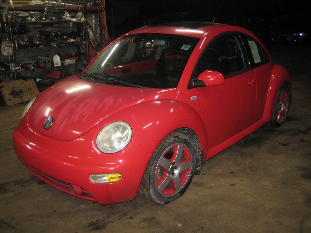 VOLKSWAGEN NEW BEETLE 2001 VOLKSWAGEN NEW BEETLE 3VWED21C91M475155