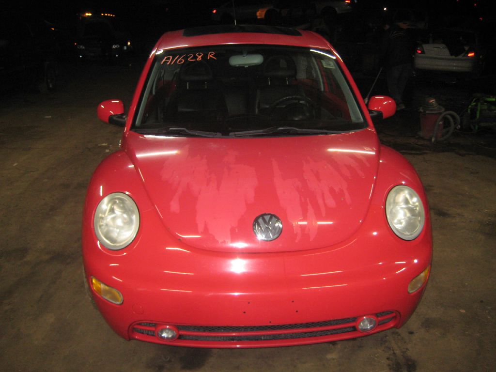 VOLKSWAGEN NEW BEETLE 2001 VOLKSWAGEN NEW BEETLE 3VWED21C91M475155