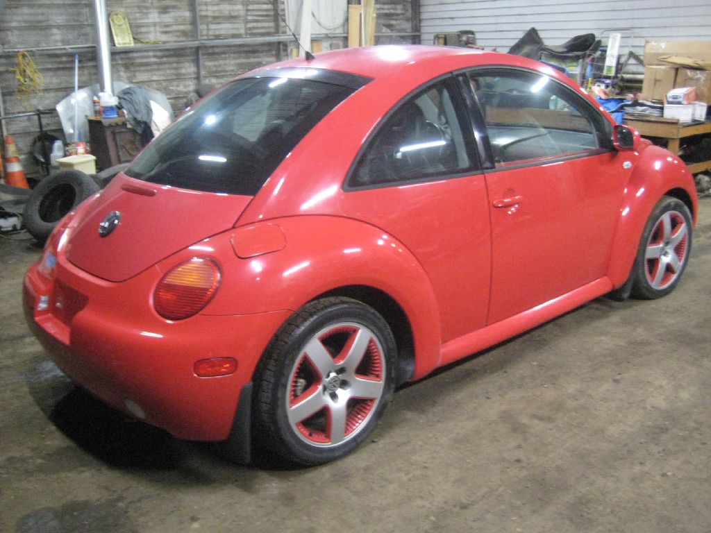 VOLKSWAGEN NEW BEETLE 2001 VOLKSWAGEN NEW BEETLE 3VWED21C91M475155