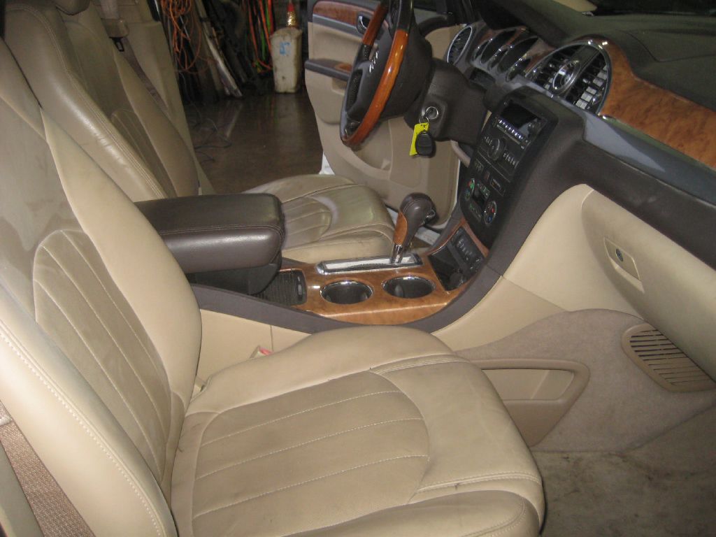 Photo 18 of this BUICK ENCLAVE