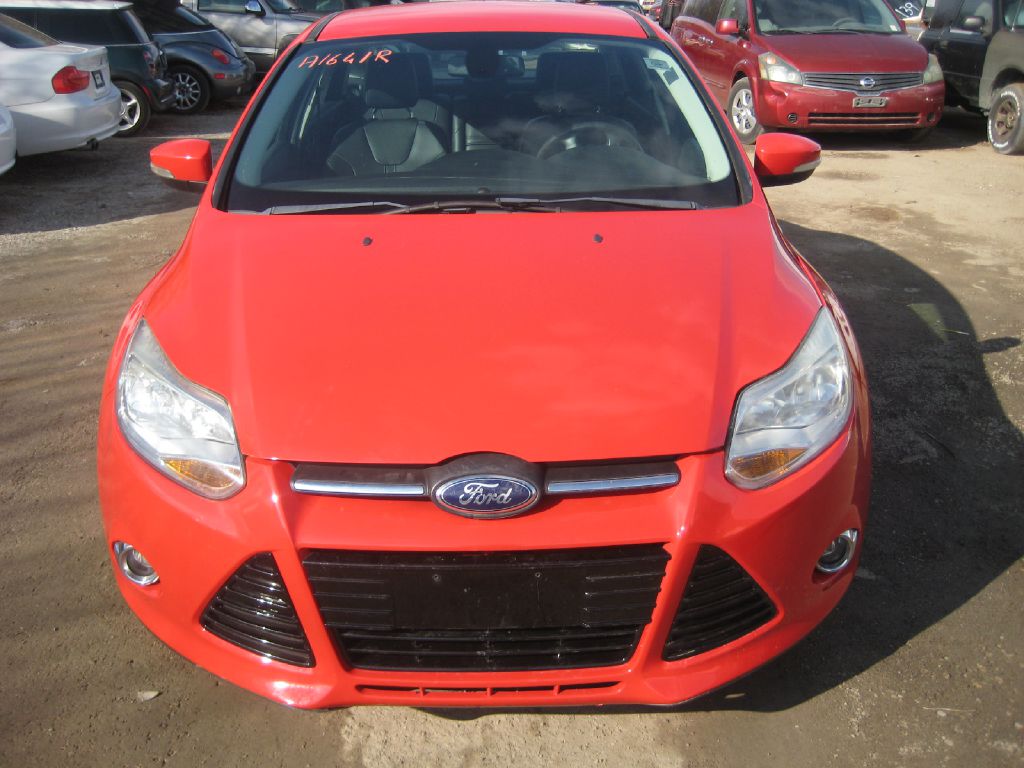 Photo 2 of this FORD FOCUS
