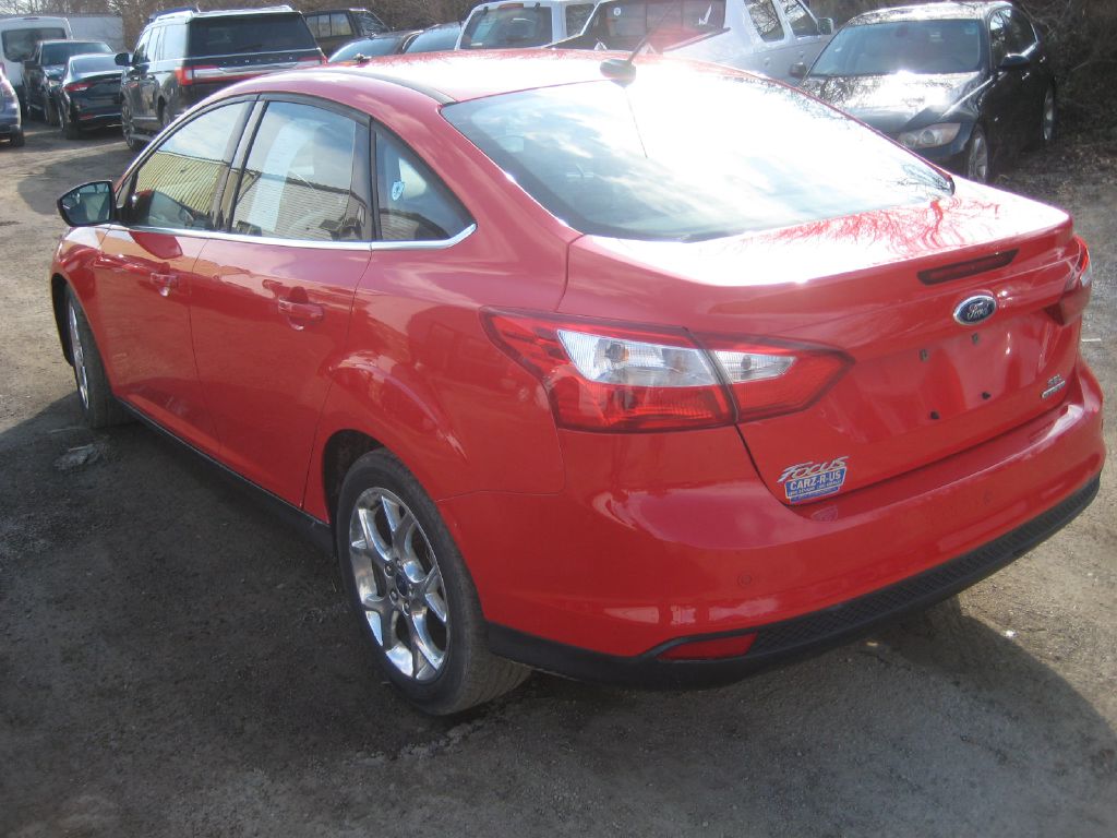 Photo 6 of this FORD FOCUS
