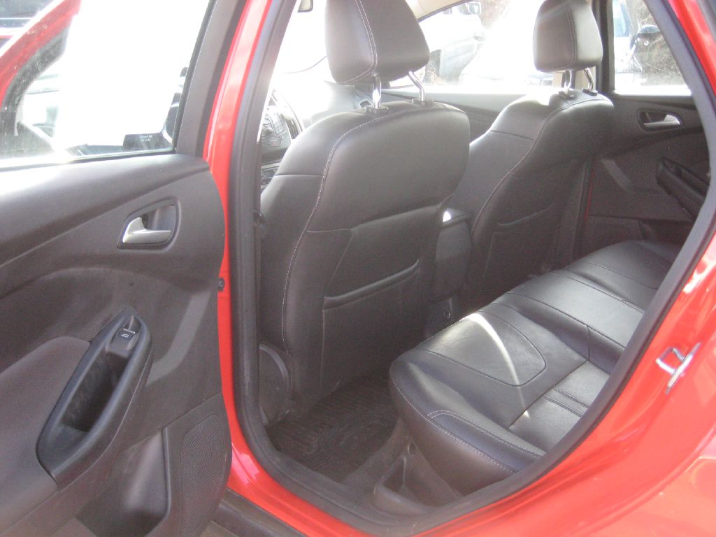Photo 10 of this FORD FOCUS