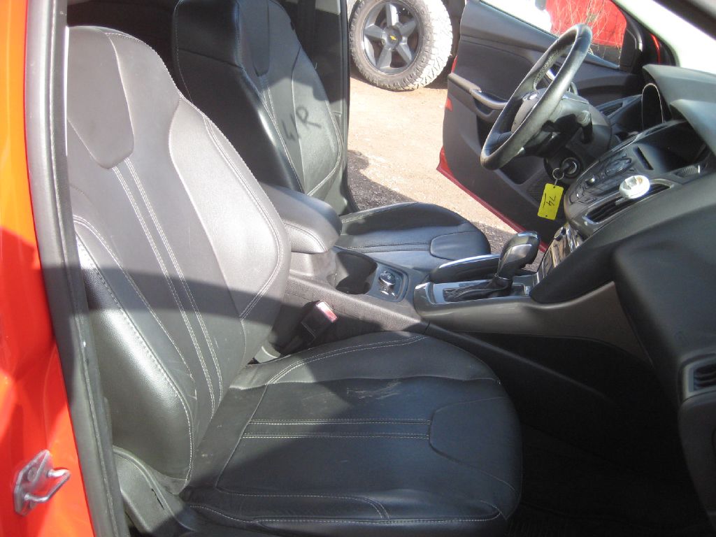 Photo 20 of this FORD FOCUS
