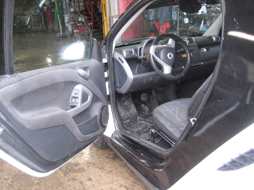 Photo 9 of this SMART FORTWO