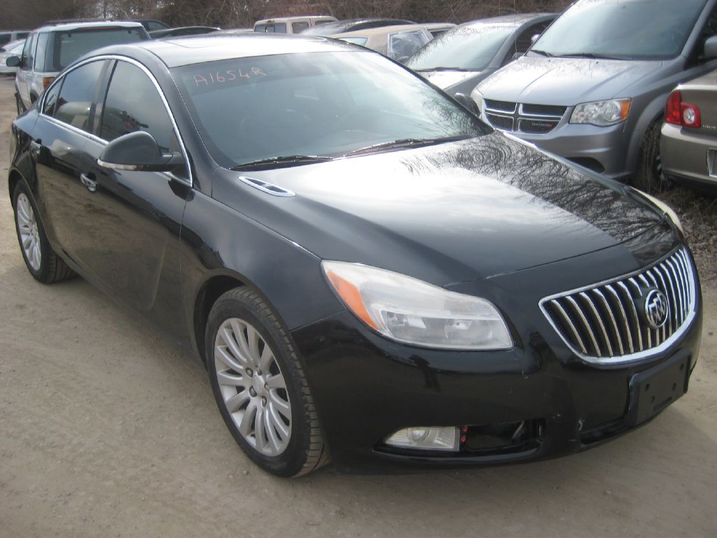 Photo 3 of this BUICK REGAL