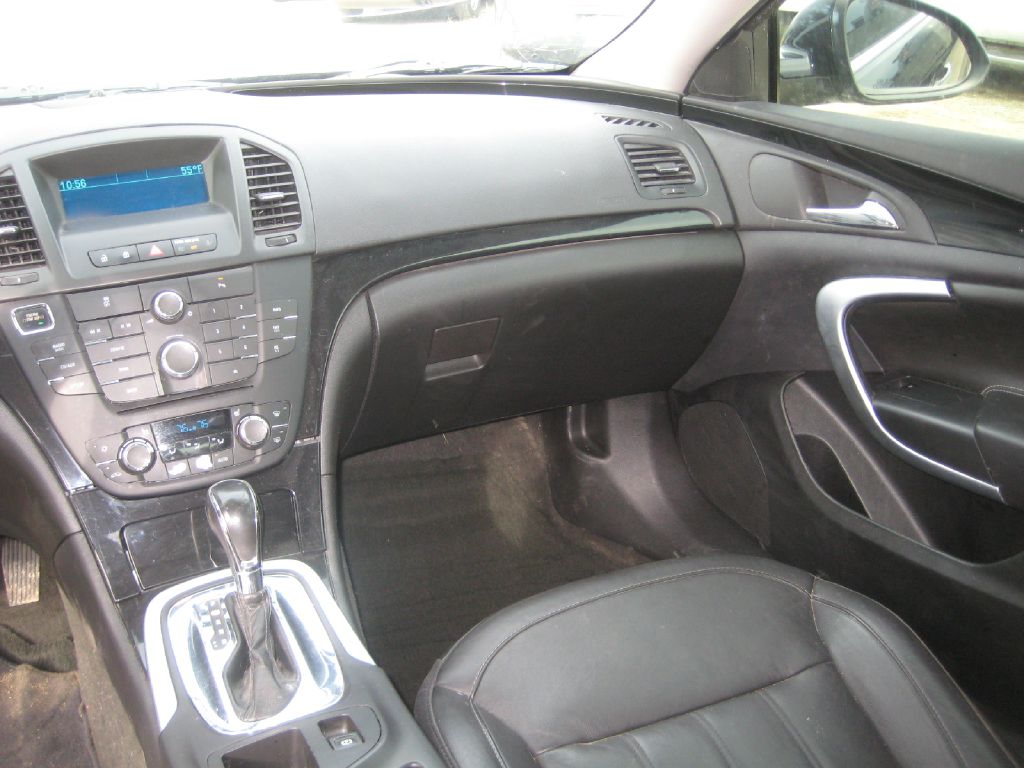 Photo 13 of this BUICK REGAL