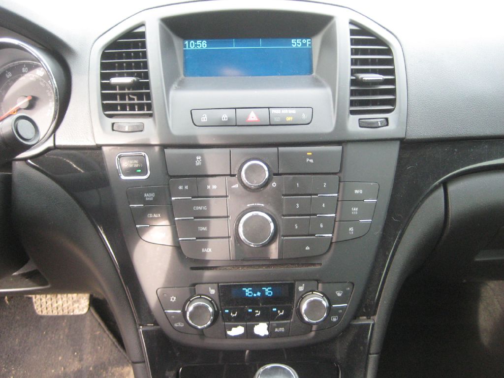 Photo 15 of this BUICK REGAL
