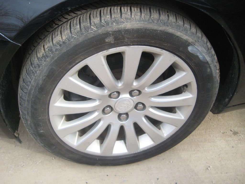 Photo 18 of this BUICK REGAL