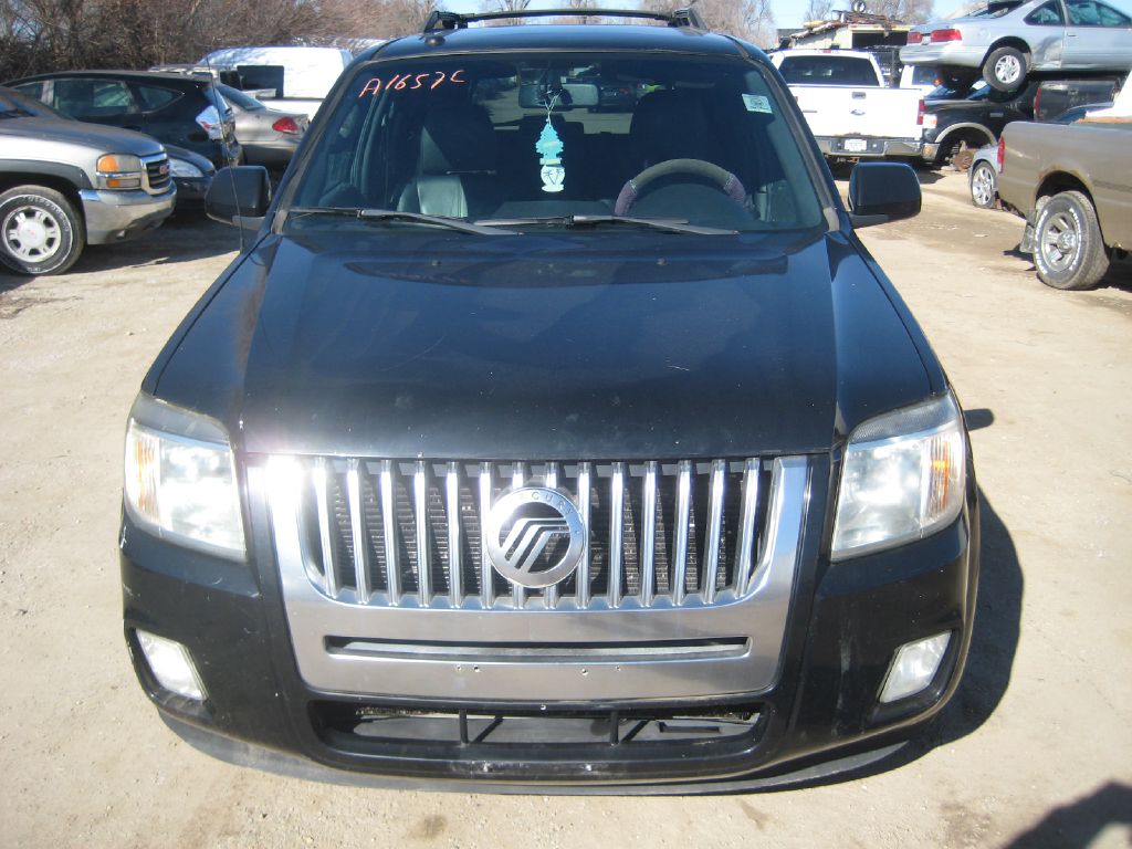 Photo 2 of this MERCURY MARINER