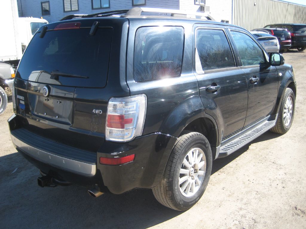 Photo 4 of this MERCURY MARINER
