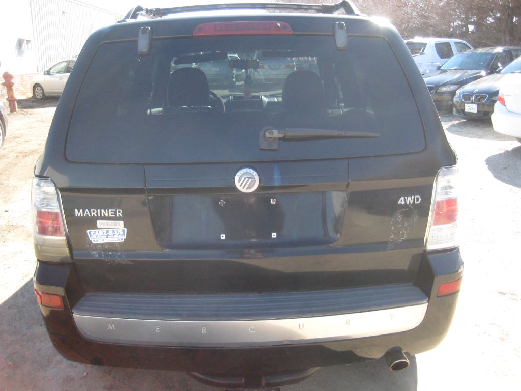 Photo 5 of this MERCURY MARINER