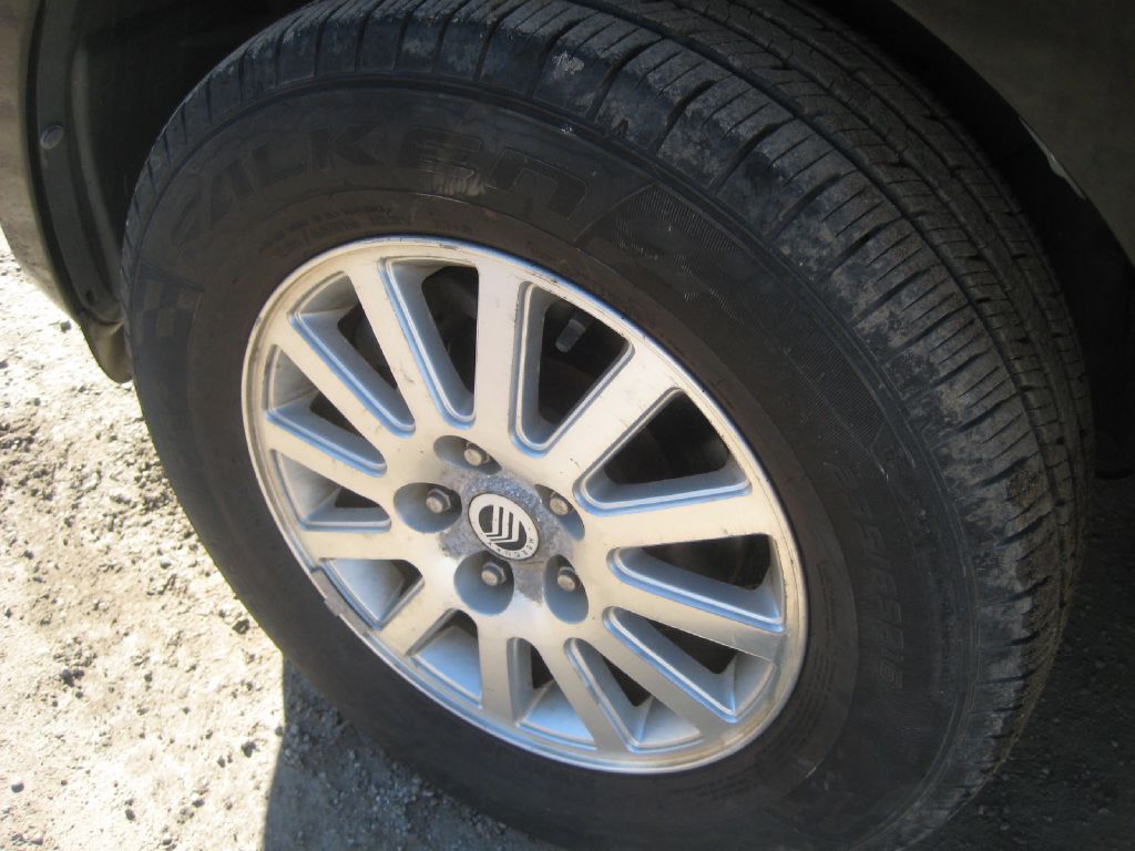 Photo 8 of this MERCURY MARINER