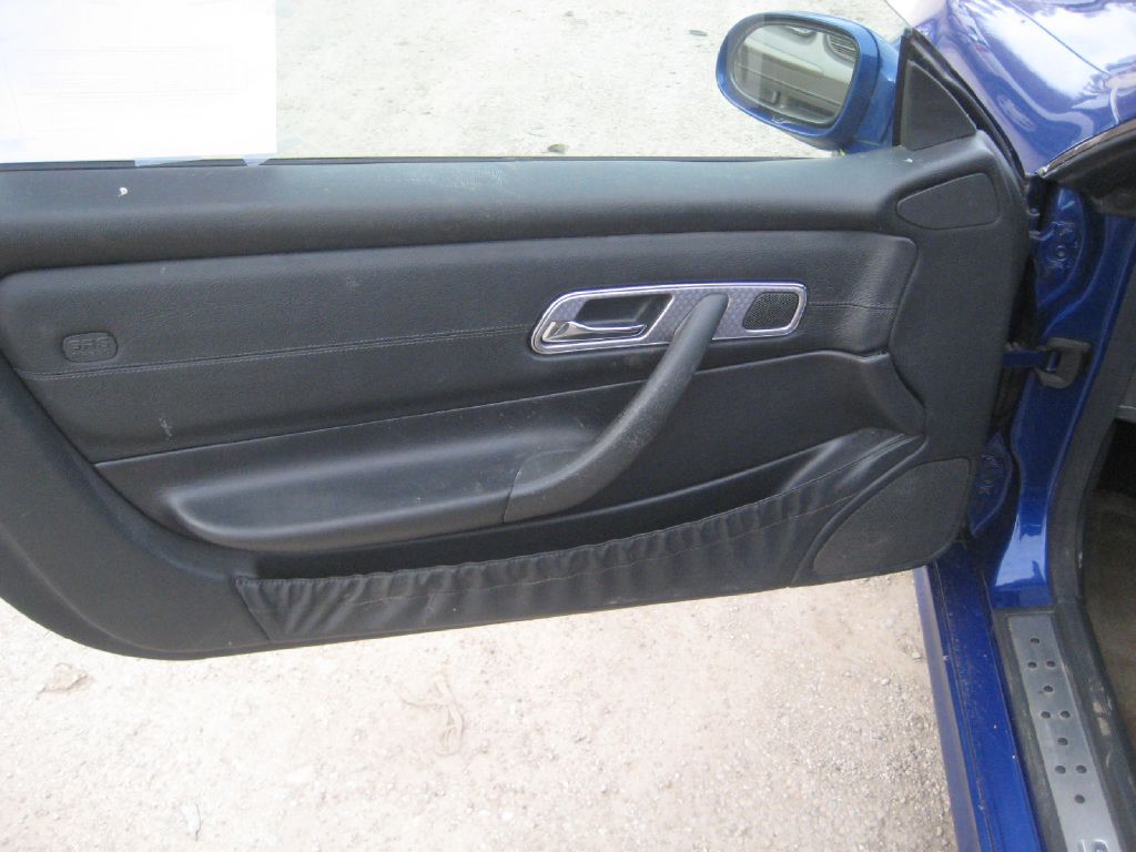 Photo 9 of this MERCEDES-BENZ SLK