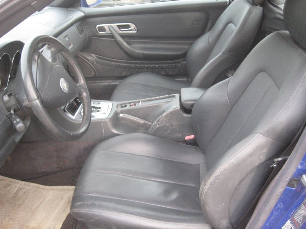 Photo 10 of this MERCEDES-BENZ SLK
