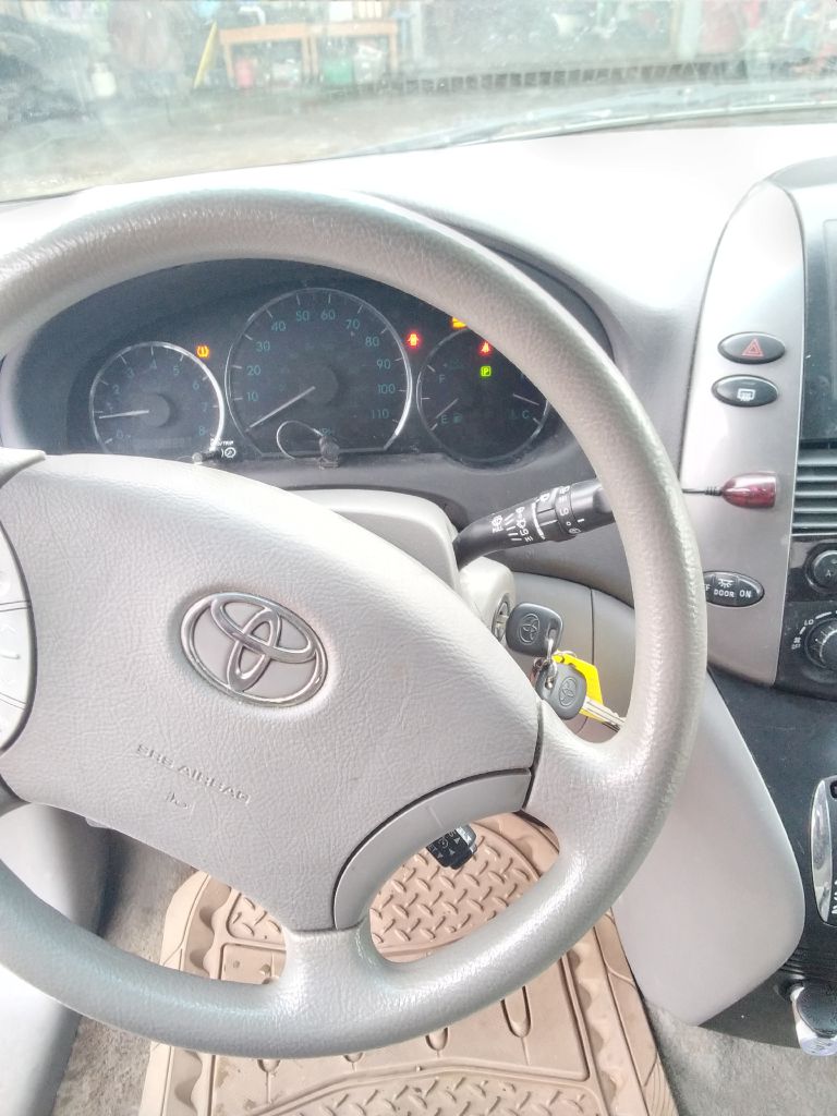 TOYOTA SIENNA 2009 TOYOTA SIENNA 5TDZK23C39S283720