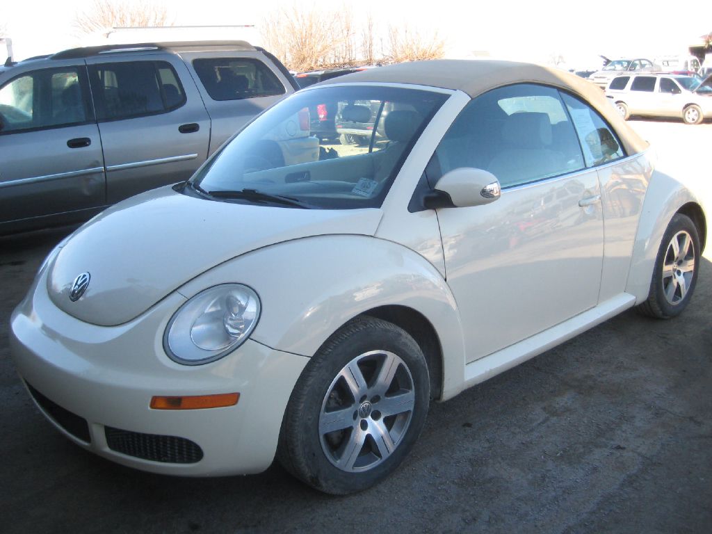 VOLKSWAGEN NEW BEETLE 2006 VOLKSWAGEN NEW BEETLE 3VWRF31Y56M320039
