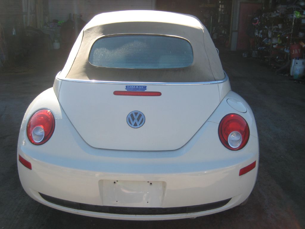 VOLKSWAGEN NEW BEETLE 2006 VOLKSWAGEN NEW BEETLE 3VWRF31Y56M320039