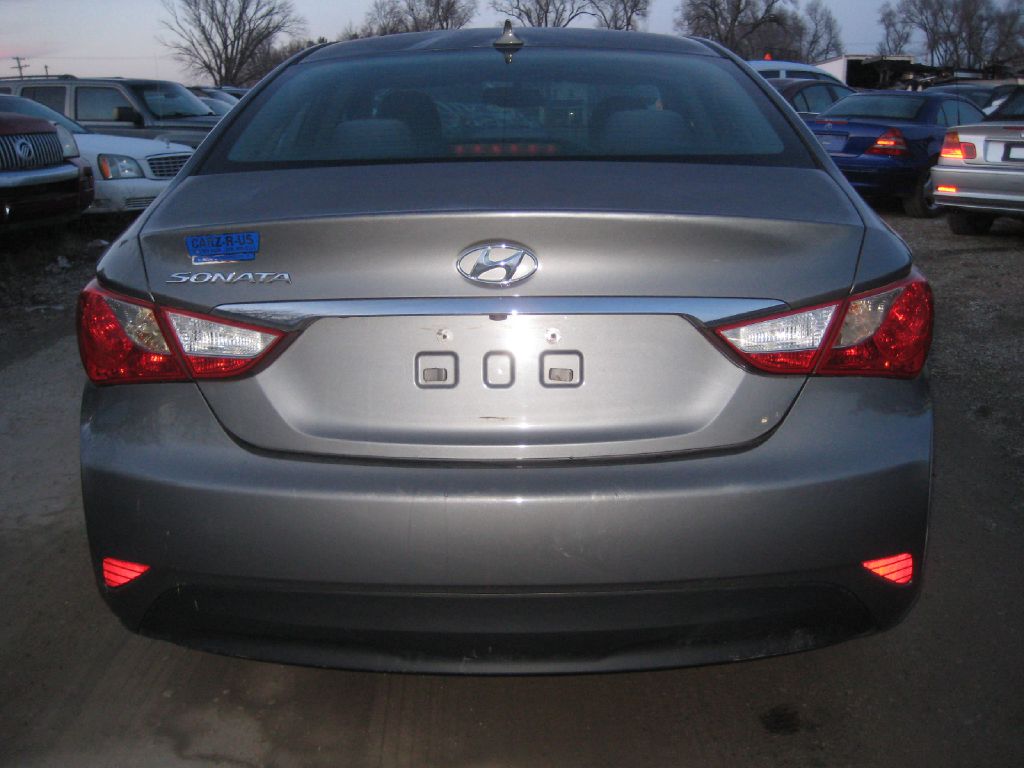 Photo 6 of this HYUNDAI SONATA