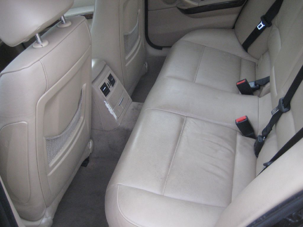 Photo 12 of this BMW 330