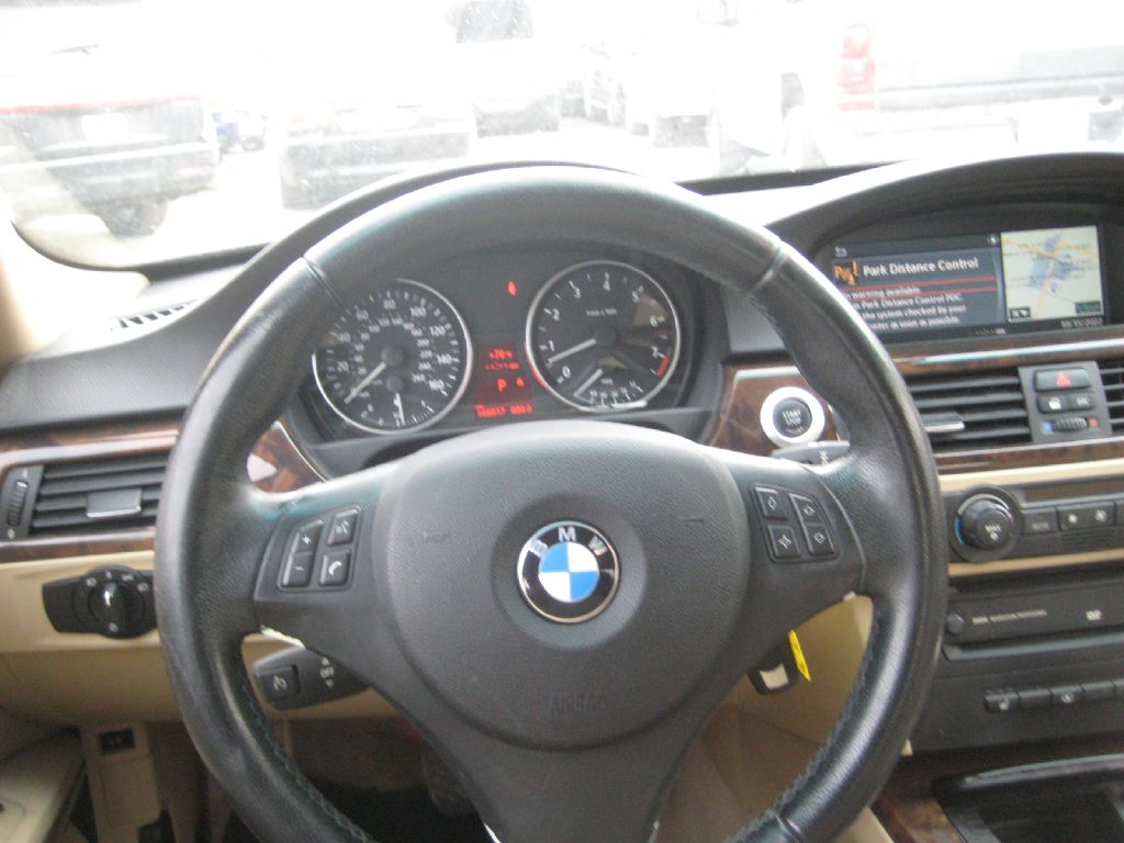 Photo 13 of this BMW 330