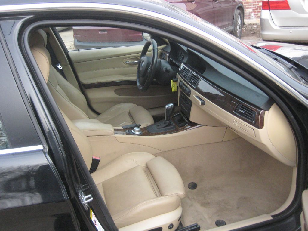 Photo 16 of this BMW 330