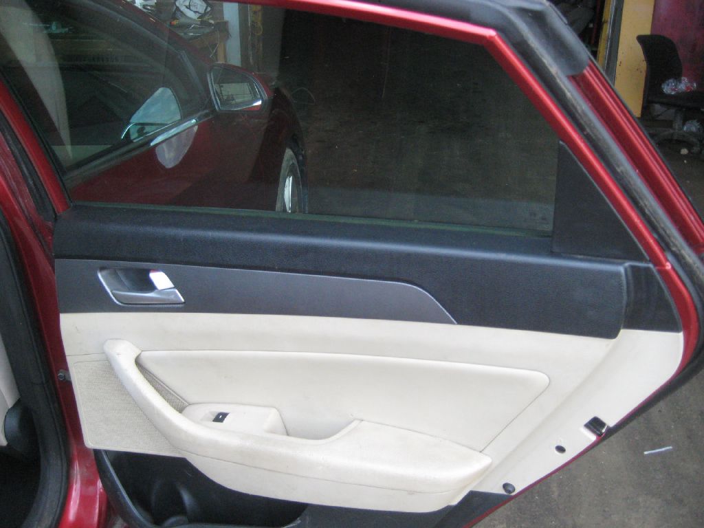 Photo 13 of this HYUNDAI SONATA