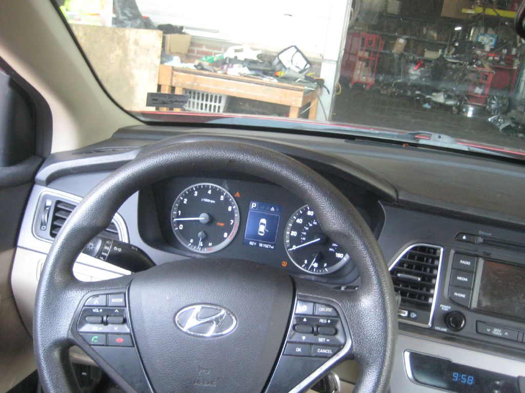 Photo 17 of this HYUNDAI SONATA