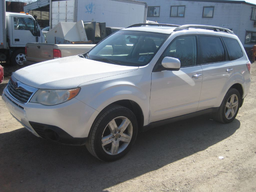 Photo 2 of this SUBARU FORESTER