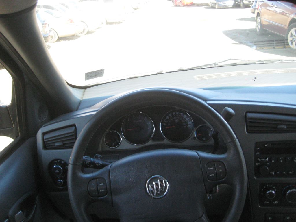 Photo 17 of this BUICK RENDEZVOUS