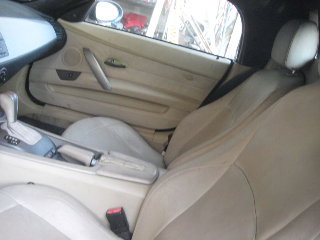 BMW Z4 2004 BMW Z4 4USBT535X4LU08010