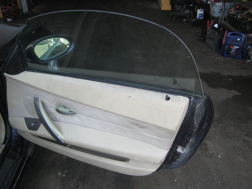 BMW Z4 2004 BMW Z4 4USBT535X4LU08010