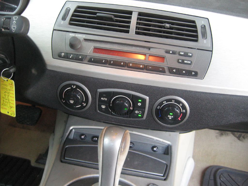 BMW Z4 2004 BMW Z4 4USBT535X4LU08010