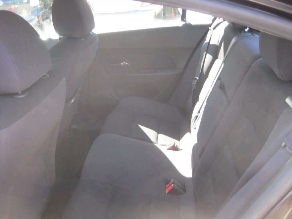 Photo 12 of this CHEVROLET CRUZE